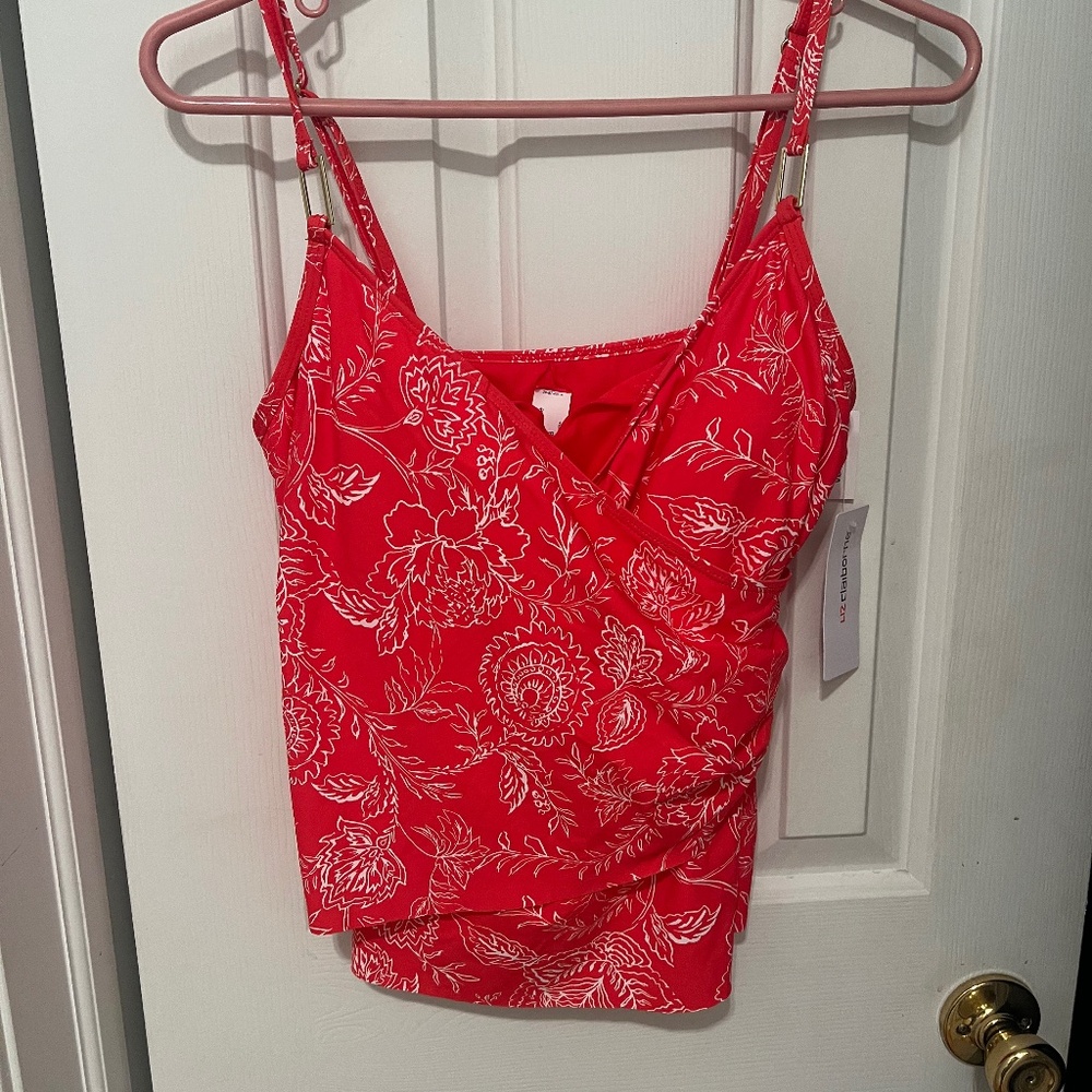 Liz Claiborne swim top  size 8 NWT